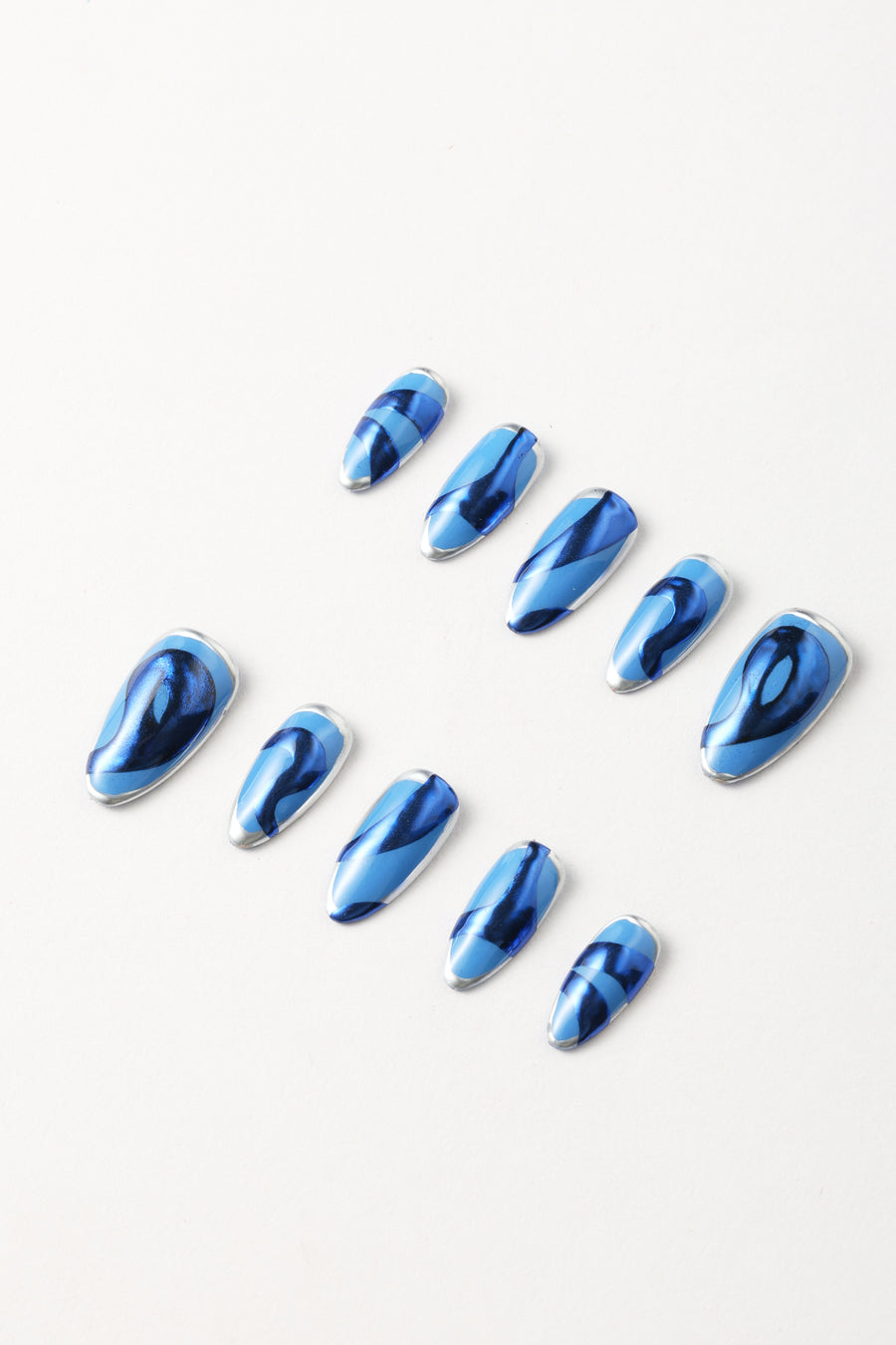 Sapphire squiggle  - Press-on Nails - NEVER HAVE I EVER