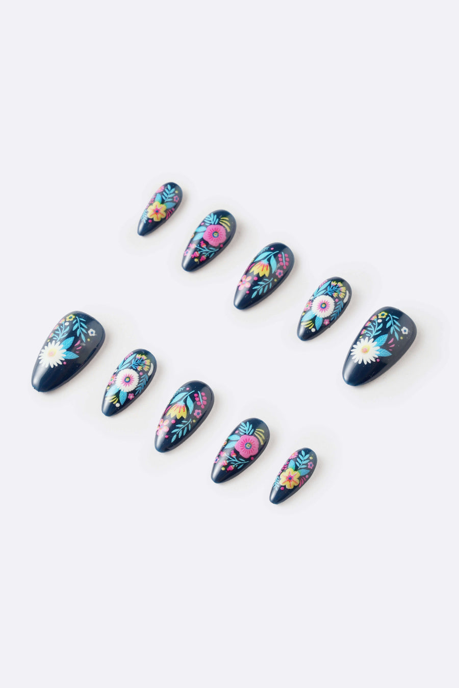 Moody Blooms by Jess Phoenix - Press-on Nails 