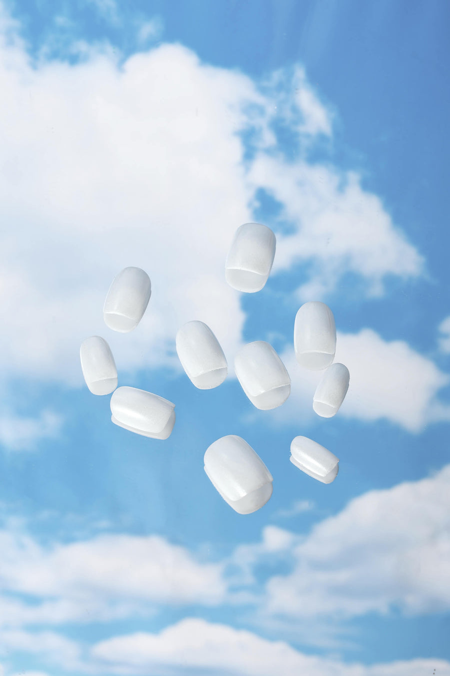 CASUAL BUT MAKE IT CHIC - SQUARE PRESS-ON NAILS 