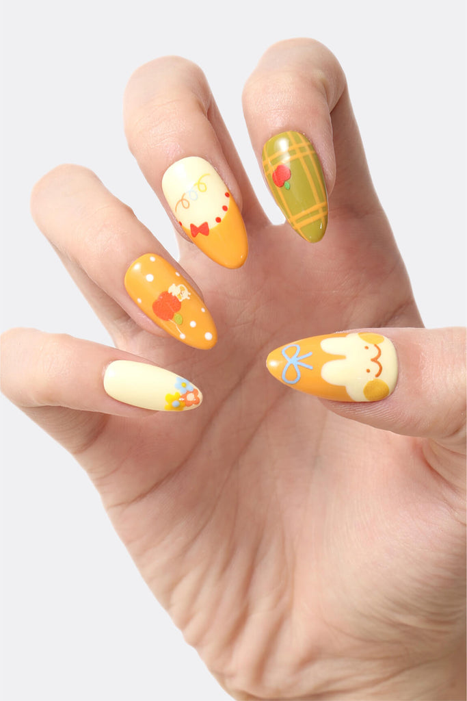 Bun's Kitschy Corner by Lily Hoang-Zhu - Press-on Nails 