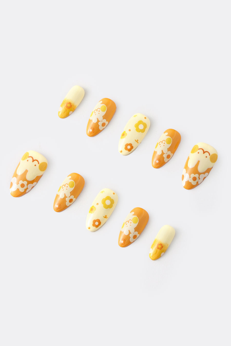 Ochre Bunshine by Lily Hoang-Zhu - Press-on Nails 