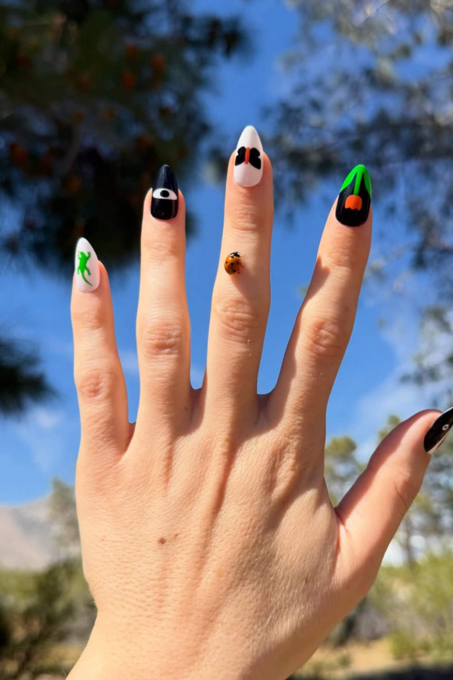 Magician - Press on Nails by Lorien Stern 