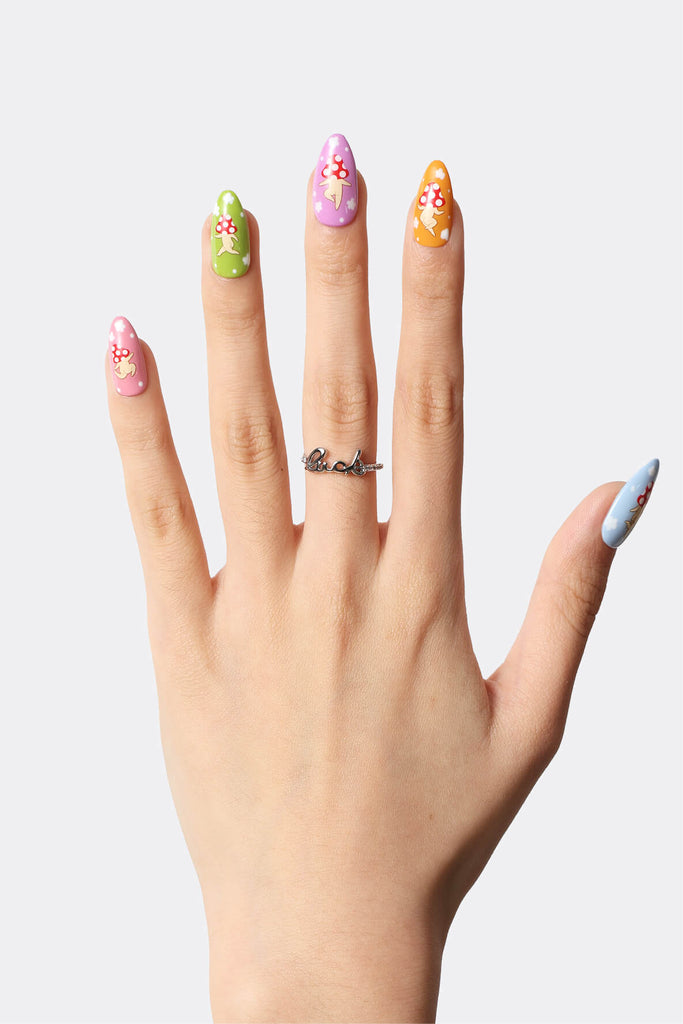 Sakura Picnic by Veronica Chen - Press-on Nails 