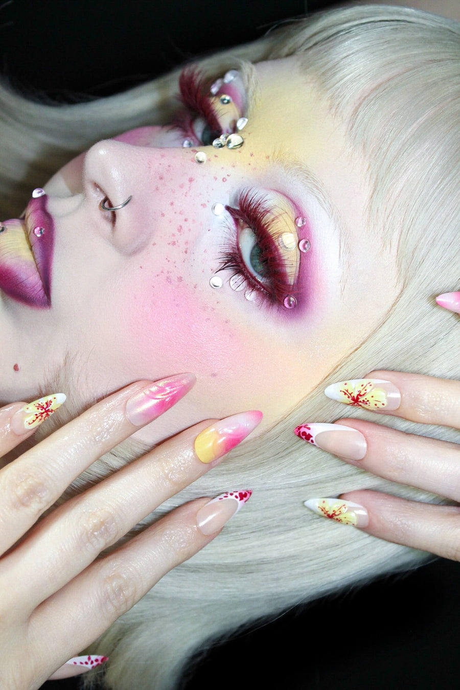 TROPICAL GIRL- ALMOND PRESS-ON NAILS 